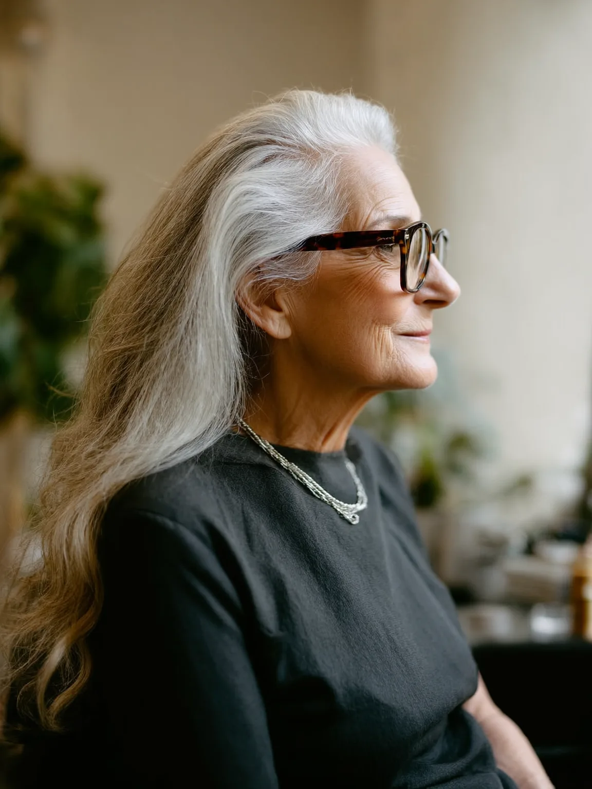 Voluminous Free-Flowing Silver-Gray Waves